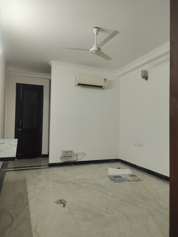 Furnished Amenities in 3 BHK Builder Floor at Greater Kailash I – for Rent