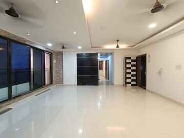 Room in 2 BHK Apartment at Seawoods – for Sale