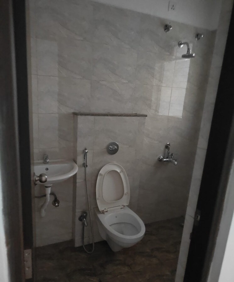 Bathroom, vyom-avinea 4 Bedroom 1900 Sq.Ft. Apartment In Hadapsar Pune 8331660