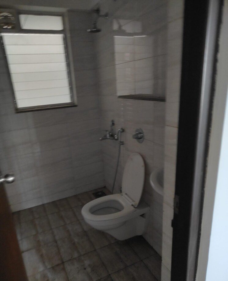 Bathroom, vyom-avinea 5 Bedroom 2500 Sq.Ft. Apartment In Hadapsar Pune 8331669