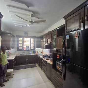 Kitchen in 3.5 BHK Apartment at Sector 37 – for Rent