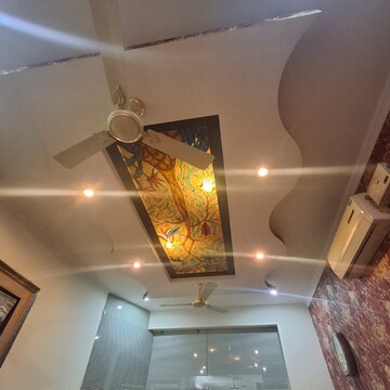 Living Room in 3.5 BHK Apartment at Sector 37 – for Rent