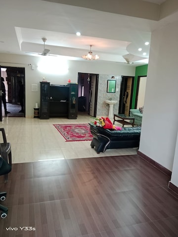 Bedroom in 4 BHK Apartment at Sector 4, Dwarka – for Rent