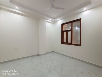 Room in 3 BHK Builder Floor at Palm Residency Chhatarpur, Chattarpur – for Rent
