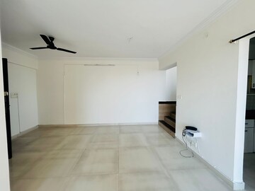 Building Lobby in 1.5 BHK Apartment at Seawoods – for Sale