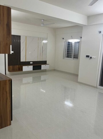 Room in 2 BHK Apartment at DSR RR Avenues, Yelahanka – for Rent