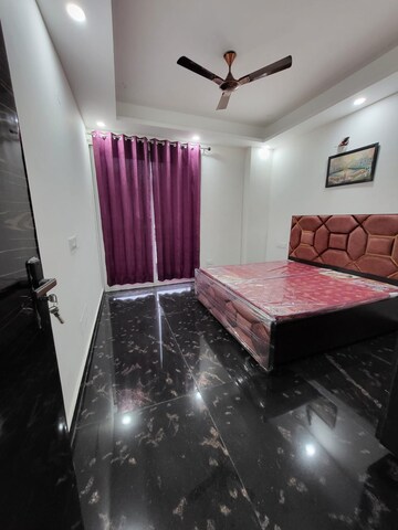 Living Room in 3 BHK Builder Floor at BPTP District Phase 2, Sector 84 – for Sale