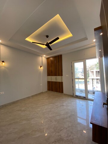 Room in 3 BHK Builder Floor at Sahastradhara Road – for Sale