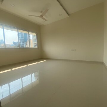 Room in 2 BHK Apartment at Park View Bandra, Bandra West – for Sale