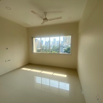 Room in 2 BHK Apartment at Park View Bandra, Bandra West – for Sale