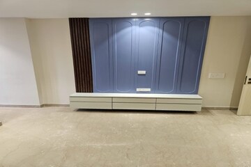 Room in 2 BHK Apartment at Runwal Nirvana, Parel – for Rent