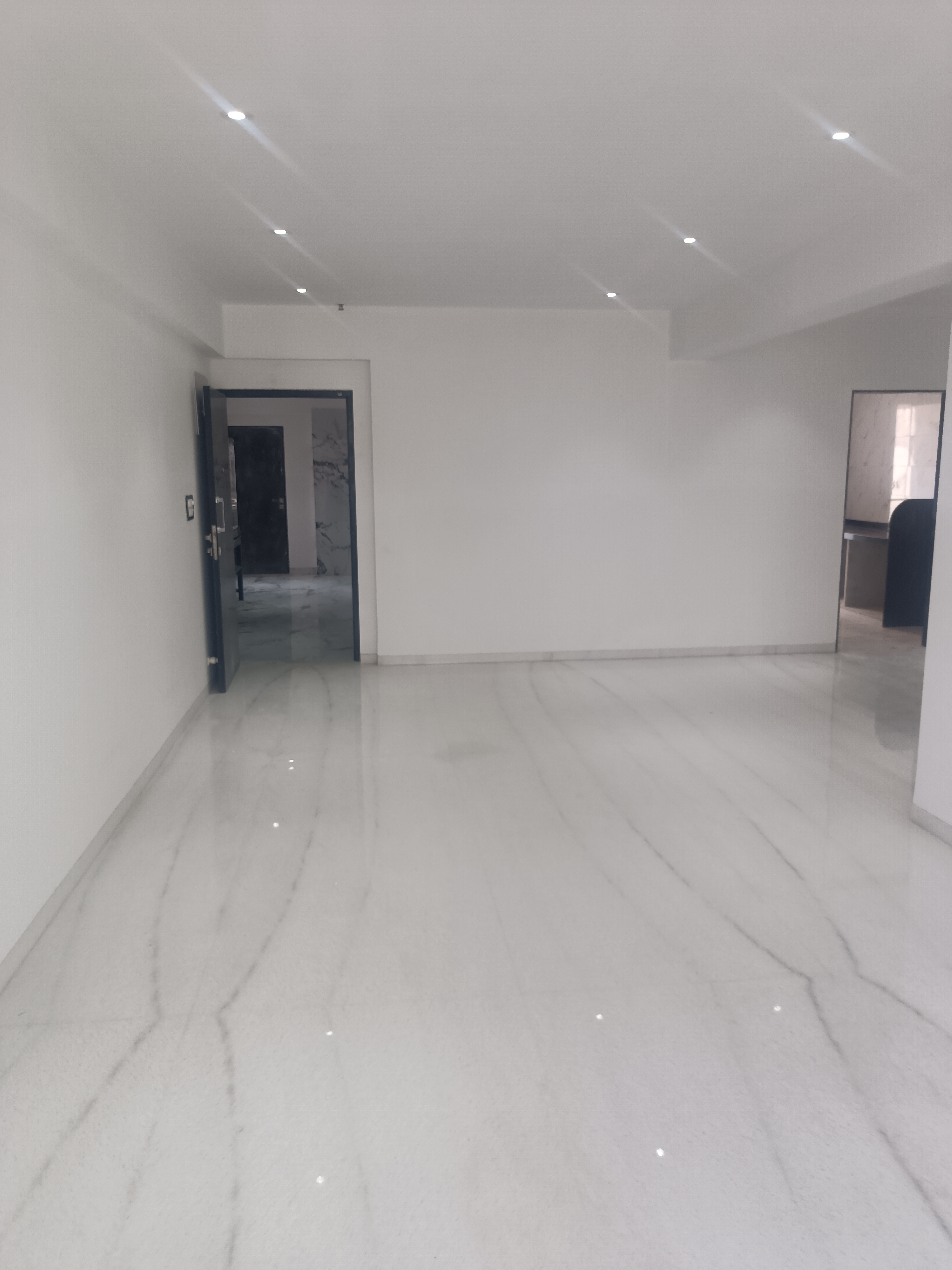 4 BHK + Servant Room Apartment For Sale in Bombay Realty One ICC