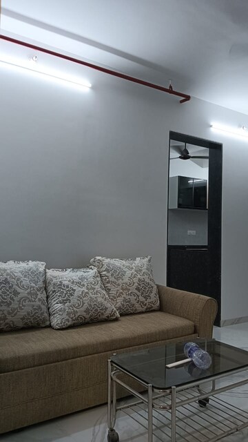 Room in 1 BHK Apartment at Anant Tara, Kandivali West – for Rent