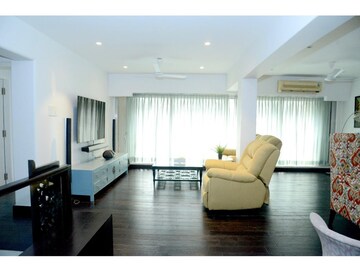 Living Room in 3 BHK Apartment at Andheri East – for Rent