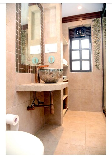 Living Room in 3 BHK Apartment at Andheri East – for Rent