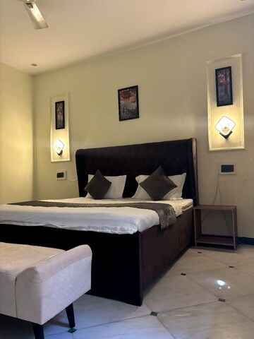 Kitchen in 3 BHK Builder Floor at Dlf Cyber City, Sector 24 – for Rent