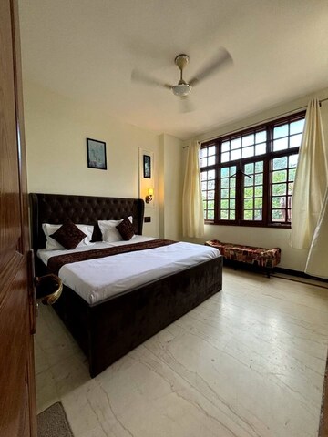 Bedroom in 3 BHK Builder Floor at Dlf Cyber City, Sector 24 – for Rent
