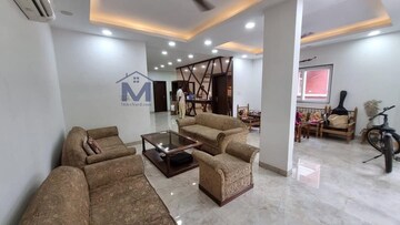 Living Room in 3 BHK Builder Floor at Dlf Cyber City, Sector 24 – for Rent