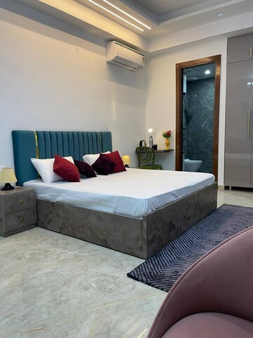 Bedroom in 1 BHK Builder Floor at DLF Cyber Park, Sector 20 – for Rent