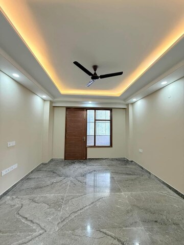Room in 2 BHK Builder Floor at DLF Cyber Park, Sector 20 – for Rent
