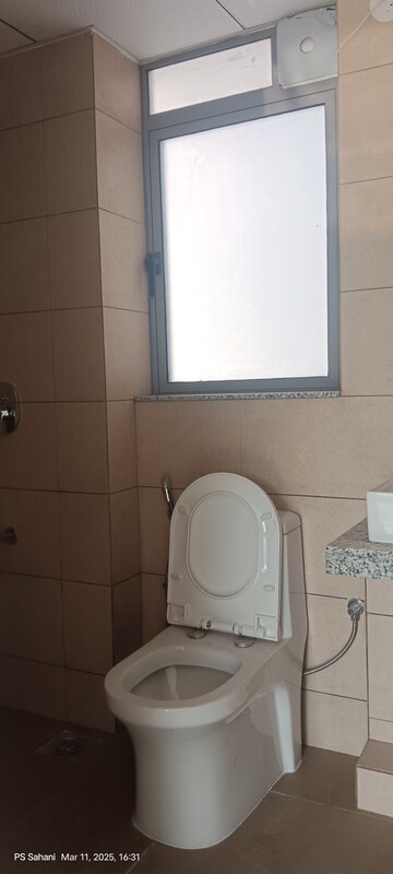 Bathroom in 1 BHK Apartment at Kalpataru Immensa, Kolshet Road – for Rent