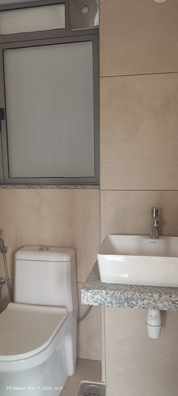 Bathroom in 1 BHK Apartment at Kalpataru Immensa, Kolshet Road – for Rent