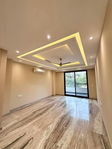 Bedroom in 3 BHK Builder Floor at DLF Cyber Park, Sector 20 – for Rent