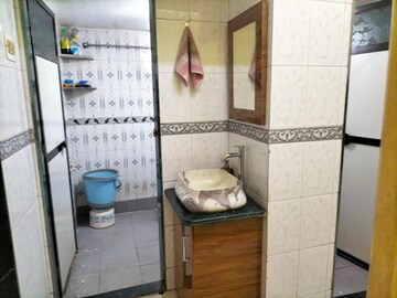 Bathroom in 1 BHK Apartment at Maruti Smruti, Dombivli West – for Rent