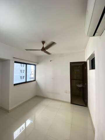Master Bedroom in 1.5 BHK Apartment at Lodha Palava Eviva K To T Urbano A C F and I To T, Dombivli East – for Rent