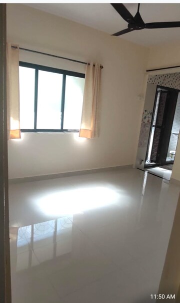 Room in 1.5 BHK Apartment at Sector 8 – for Rent