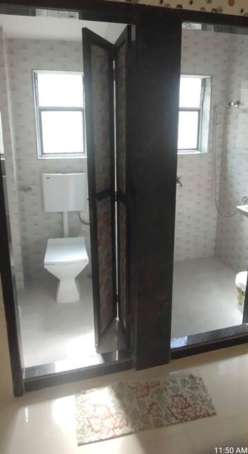 Attached Bathroom in 1.5 BHK Apartment at Sector 8 – for Rent