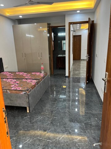 Kitchen in Studio Builder Floor at Sector 21 – for Rent