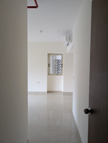 Bathroom in 4 BHK Apartment at Supreme Estia Phase 1, Baner – for Rent
