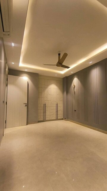 Room in 1 RK Builder Floor at Sector 21 – for Rent