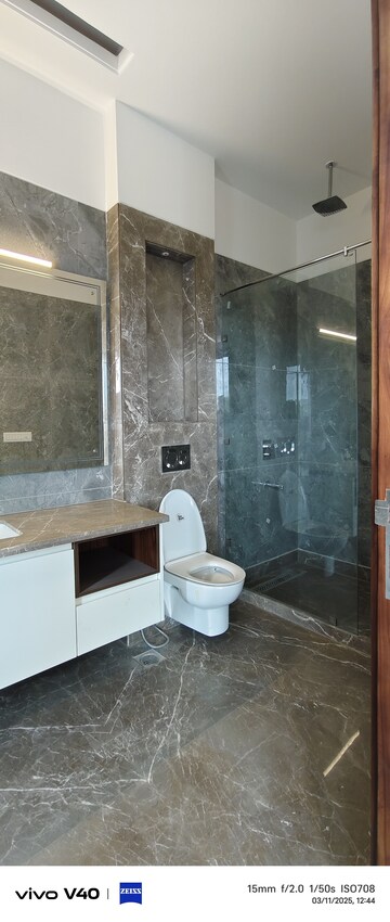 Bathroom in 4 BHK Builder Floor at Green Park – for Rent