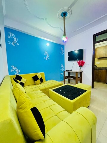 2 BHK Apartment For Rent in Saket