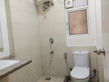 Attached Bathroom in 3 BHK Apartment at Moti Nagar – for Rent