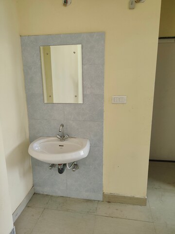 Bathroom in 1 BHK Apartment at Sector 14 Dwarka – for Rent
