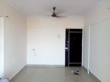 Room in 2 BHK Apartment at Shree Ostwal Orchid, Mira Road – for Rent