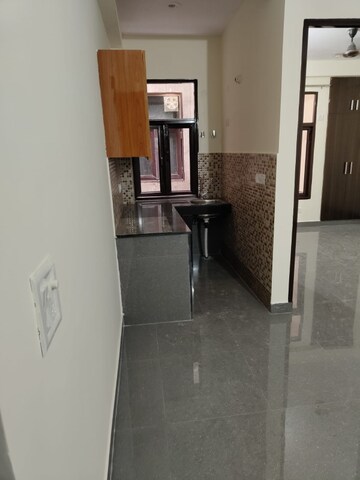 Room in 1 BHK Apartment at Saket – for Rent