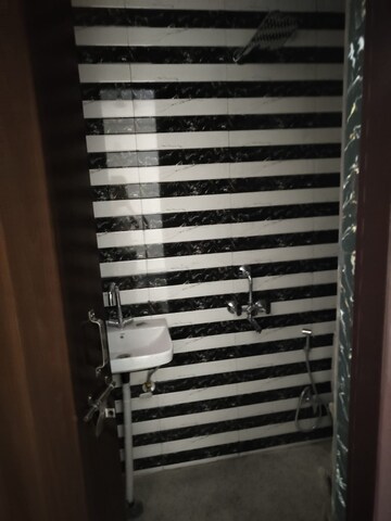 Bathroom in 1 BHK Apartment at Saket – for Rent