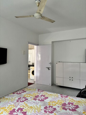 Room in 1 BHK Apartment at Koregaon Park CHS, Koregaon Park – for Rent