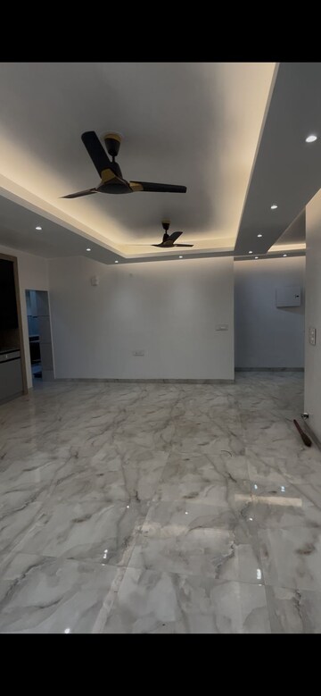Room in 3 BHK Independent House at Sunstar Floors, Sector 51 – for Rent