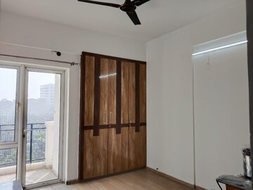 Room in 3 BHK Apartment at Moti Nagar – for Rent
