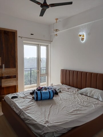 Bedroom in 3 BHK Apartment at Moti Nagar – for Rent