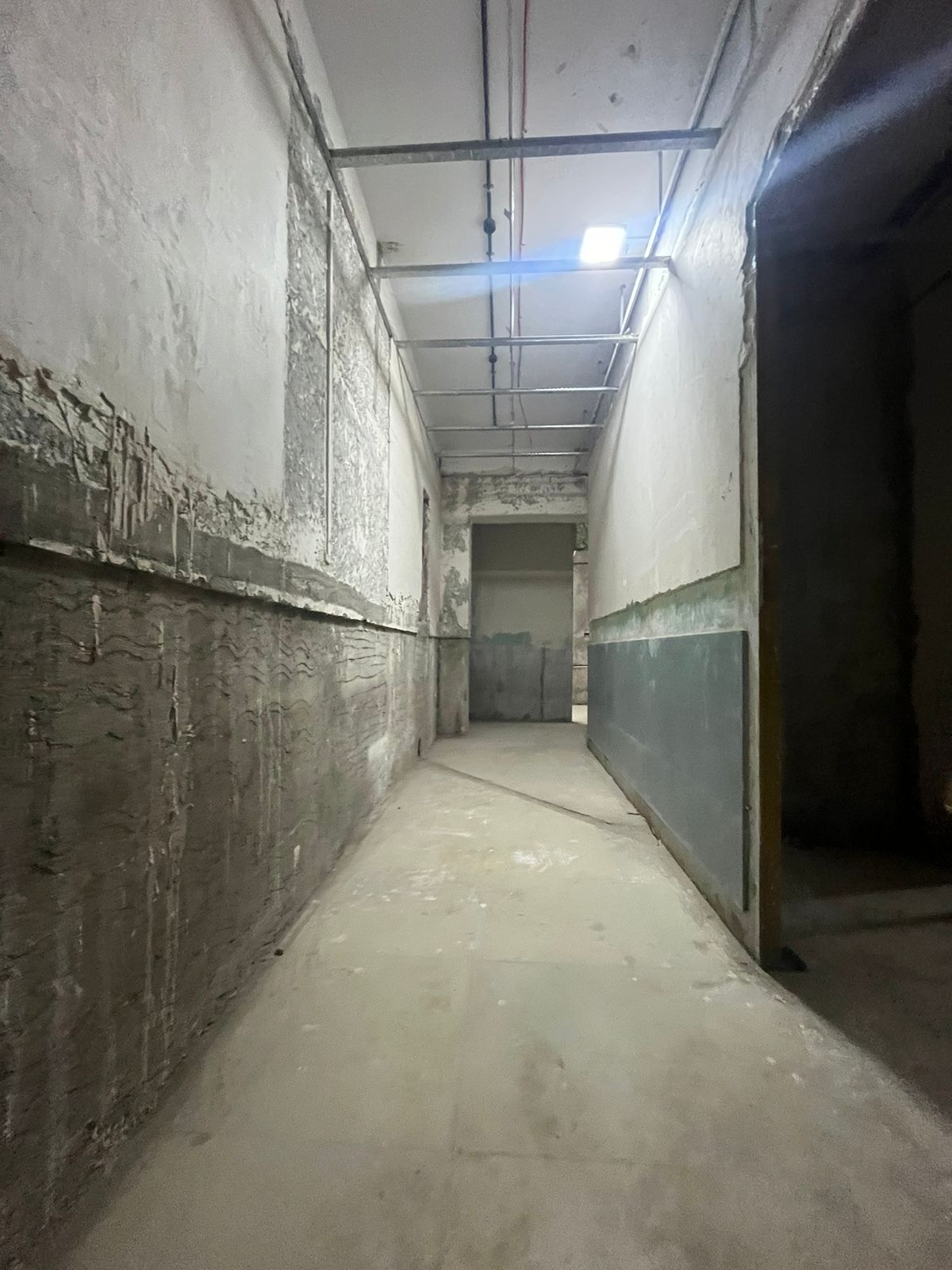 Office Space For Sale in Carol Manshion