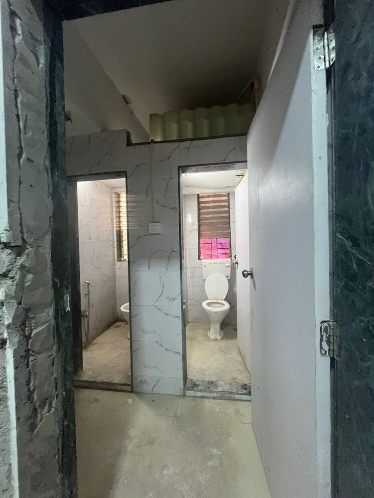 undefined, mahim Commercial Office Space 2000 Sq.Ft. In Mahim Mumbai 8333130