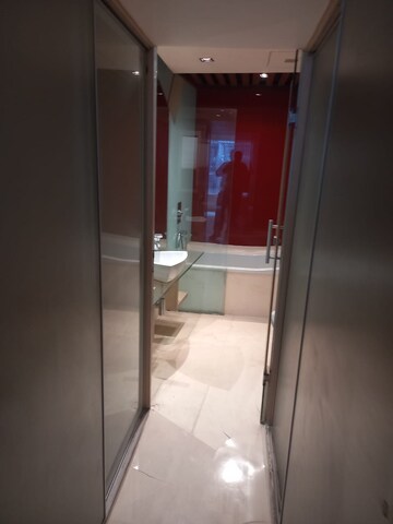 Bathroom in 4 BHK Apartment at Churchgate – for Sale