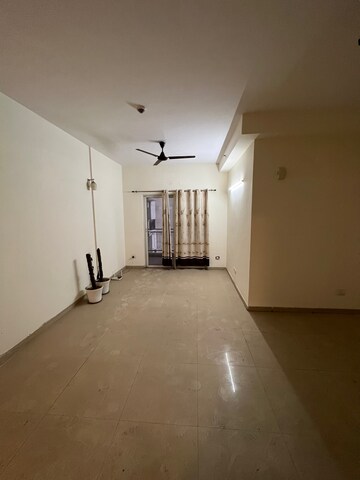 Building Lobby in 3 BHK Apartment at Moti Nagar – for Rent