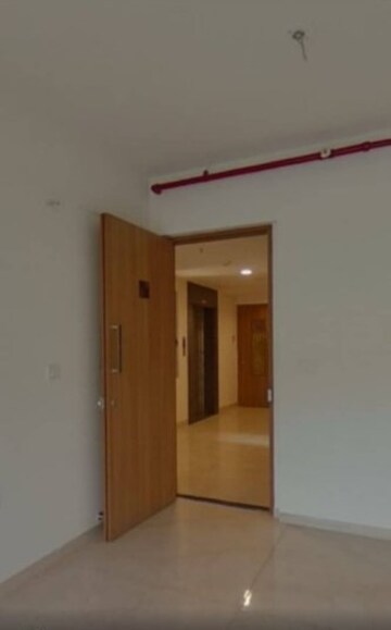Room in 2.5 BHK Apartment at Eros Sampoornam, Sector 2 Greater Noida – for Rent